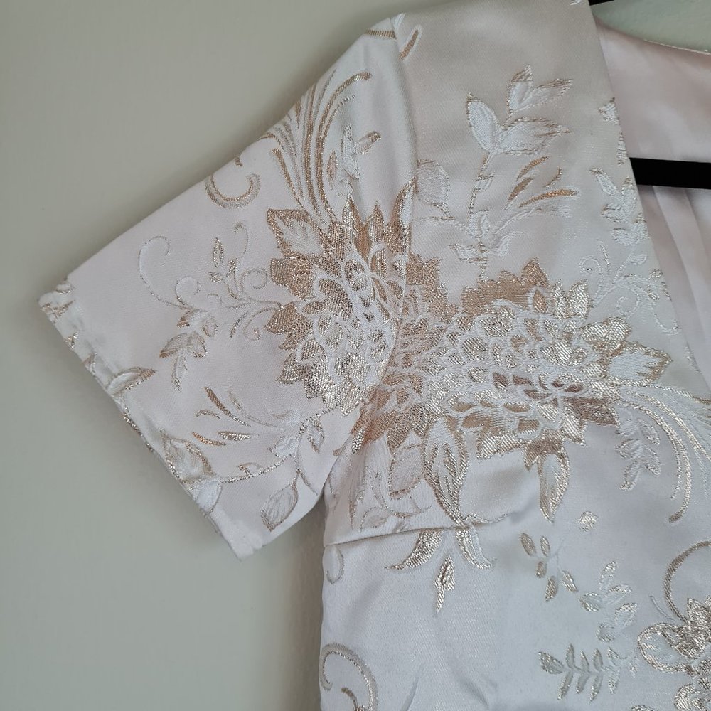 NWT Go with the Glow Metallic Champagne Floral - Picture 3 of 10